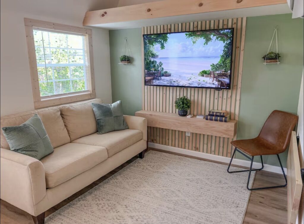 Why Your Guest House Listing Isn’t Getting the Attention It Deserves on Airbnb Accent Wall